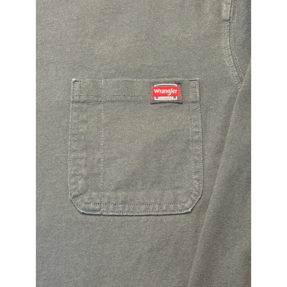 Wrangler Shirt Mens Medium Green Workwear Long Sleeve Pocket Polyester Crewneck - Picture 2 of 7